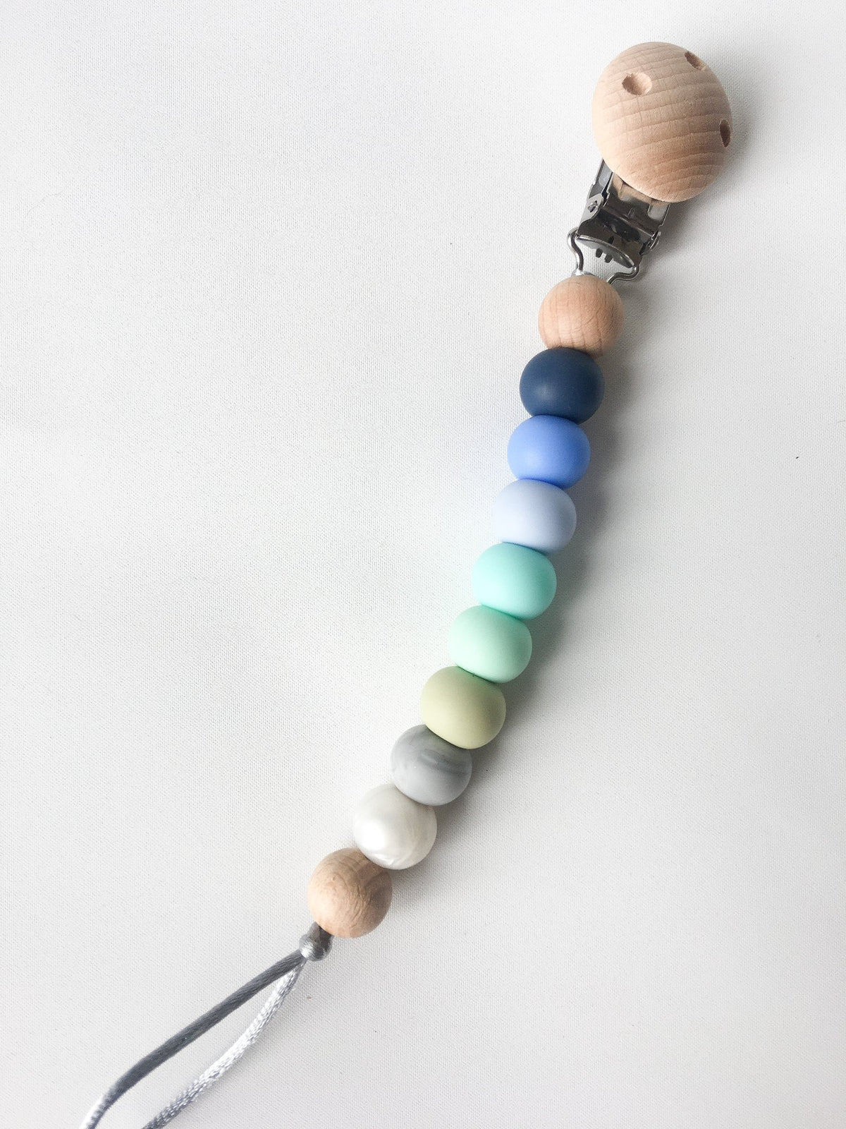 Indera Trading - Rainbow Ombré Dummy Chain