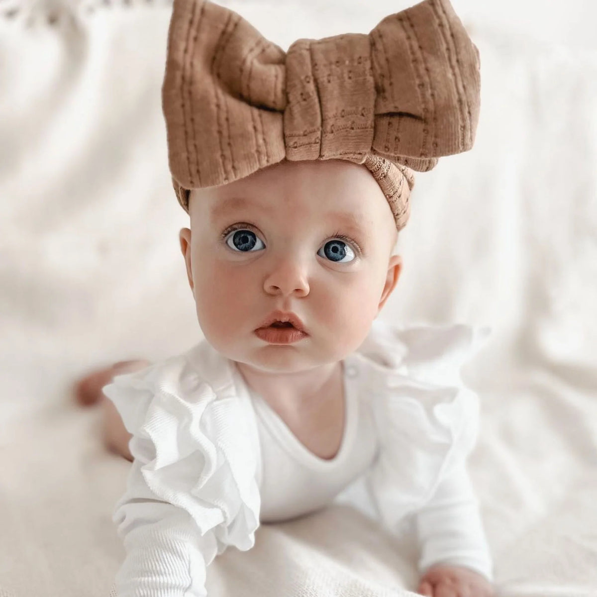 Lilla Hjärtat - Long Sleeve Bodysuit Frills | White *CLEARANCE*